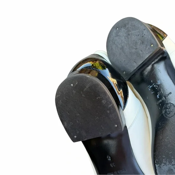 Chanel CC Cap Toe Boots White Black Leather Size 38 - Picture 15 of 16